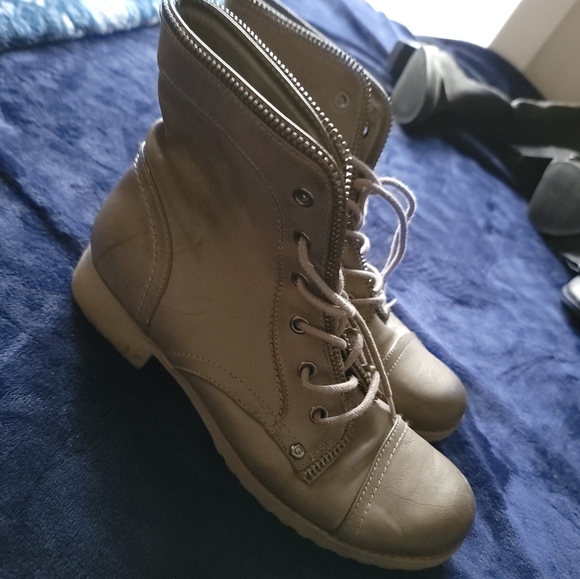 Women's combat ankle booties - Picture 10 of 12